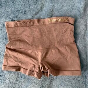Juicy Couture shorts Size M